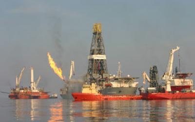 Gulf of Mexico topography played key role in bacterial consumption of Deepwater Horizon spill Gulf of Mexico topography played key role in bacterial consumption of Deepwater Horizon spill